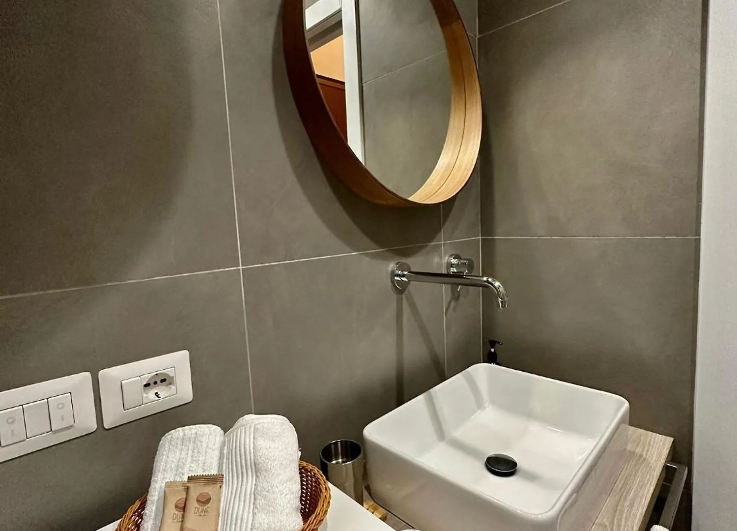 Duomo-Linate-Istituto Dei Tumori Suite Wifi Milan Italy